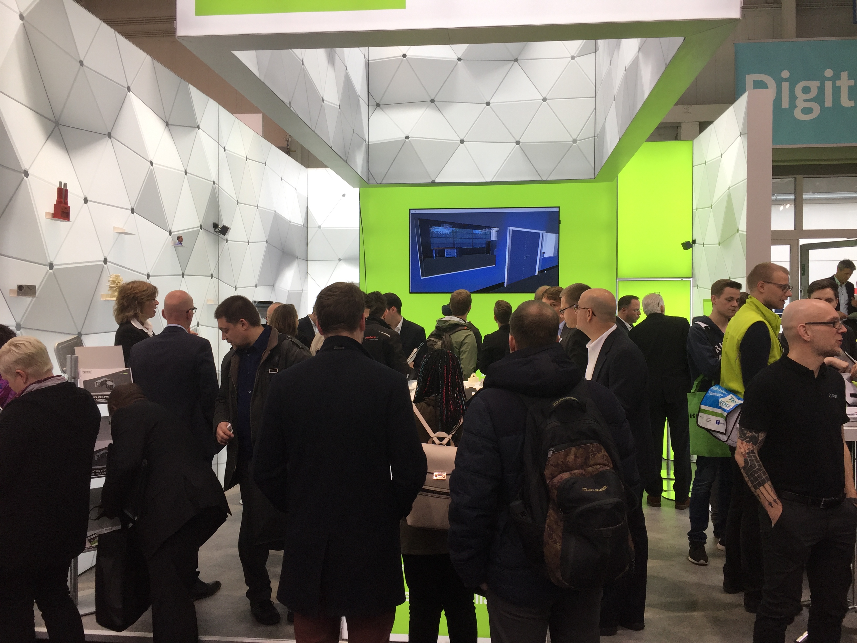 First exhibition in Hanover is an overwhelming success